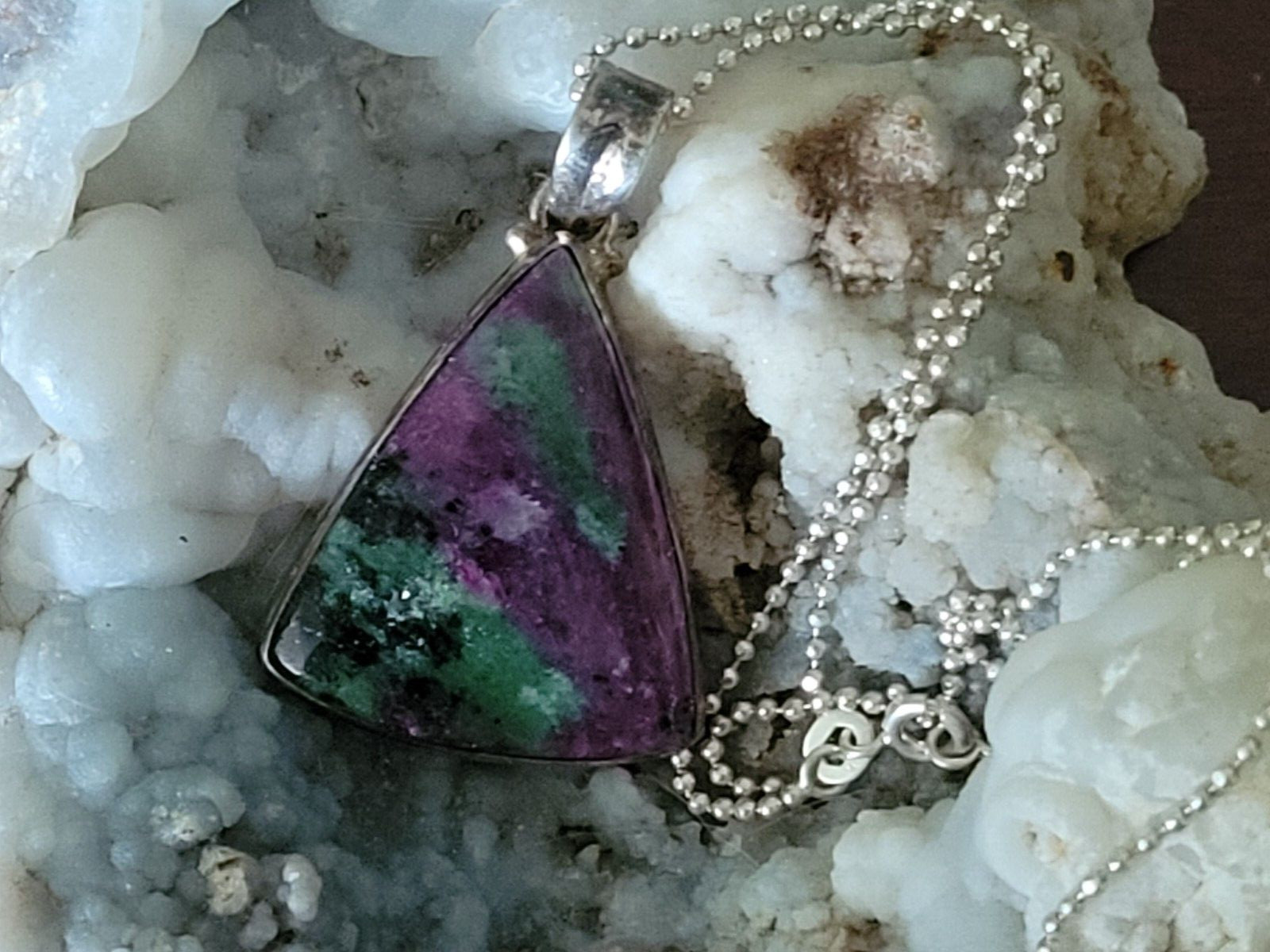Sterling Silver Border Ruby in Zoisite Triangular… - image 4