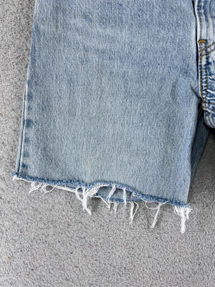 Levis Shorts Womens 24 Blue Denim Jean Cutoff Dad Jean Charlie Boy Big E 24x5 - Image 3 of 4