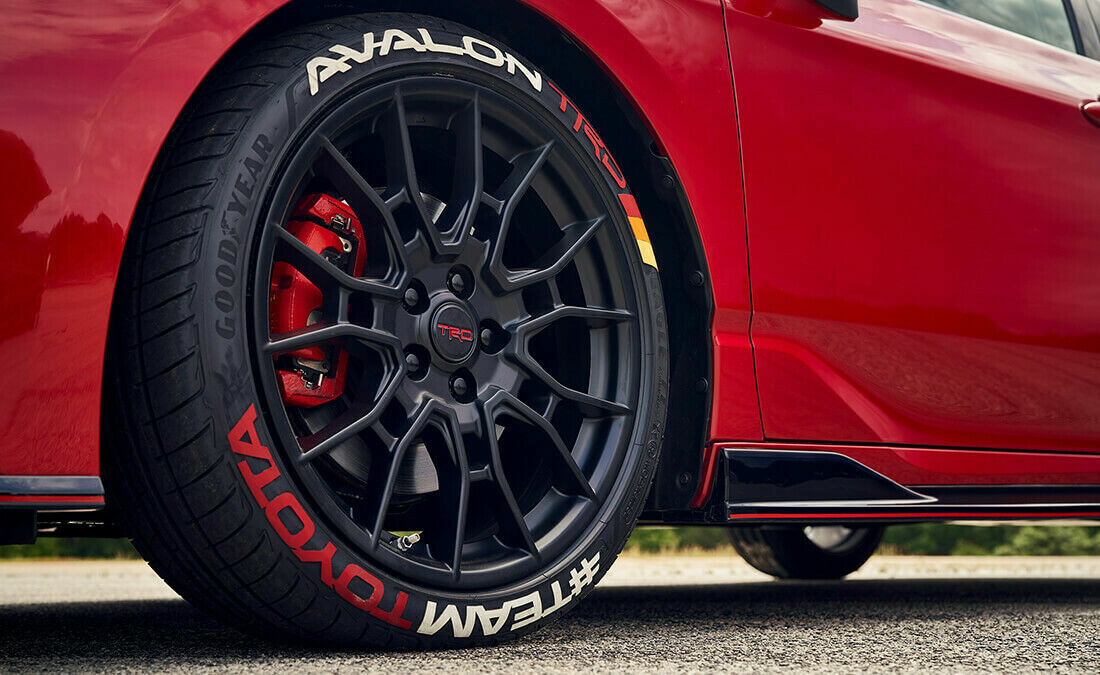 Genuine Toyota Camry & Avalon TRD 19