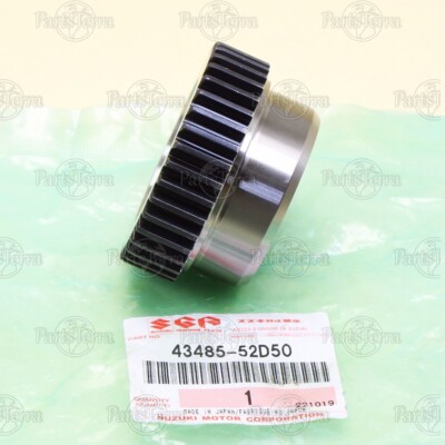 2003-2006 Suzuki XL-7 Rear Wheel Bearing Ring Retainer | Genuine