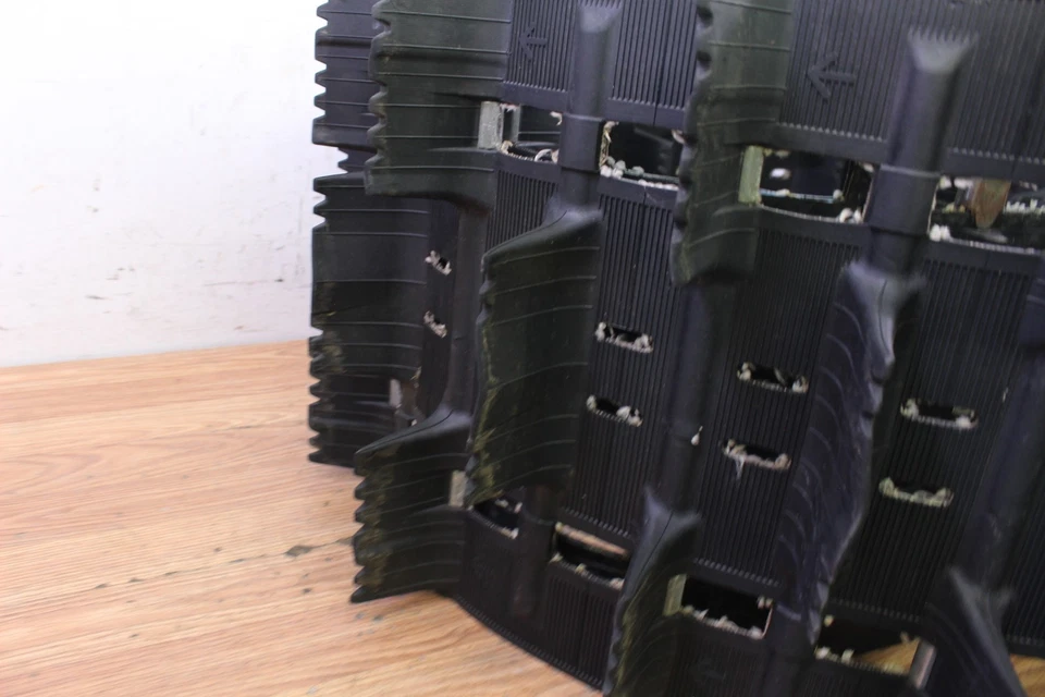 Ski-Doo Summit X 800R XM 2015 pista 16 x 174 x 3" 3,0 pulgadas paso T4 Foto 3 de 4