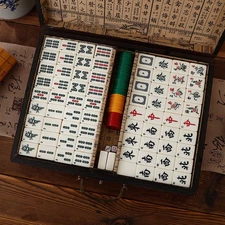 Antique Style Mahjong Set English Travel Mahjong With Vintage Leather Box