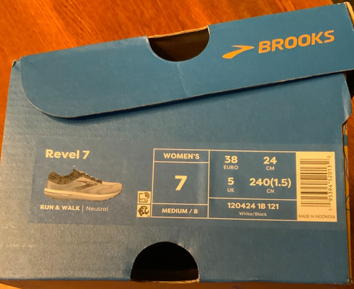Brooks Women's Revel 7, Style# 1204241B121, Size 7, Color White/Black - Picture 7 of 13