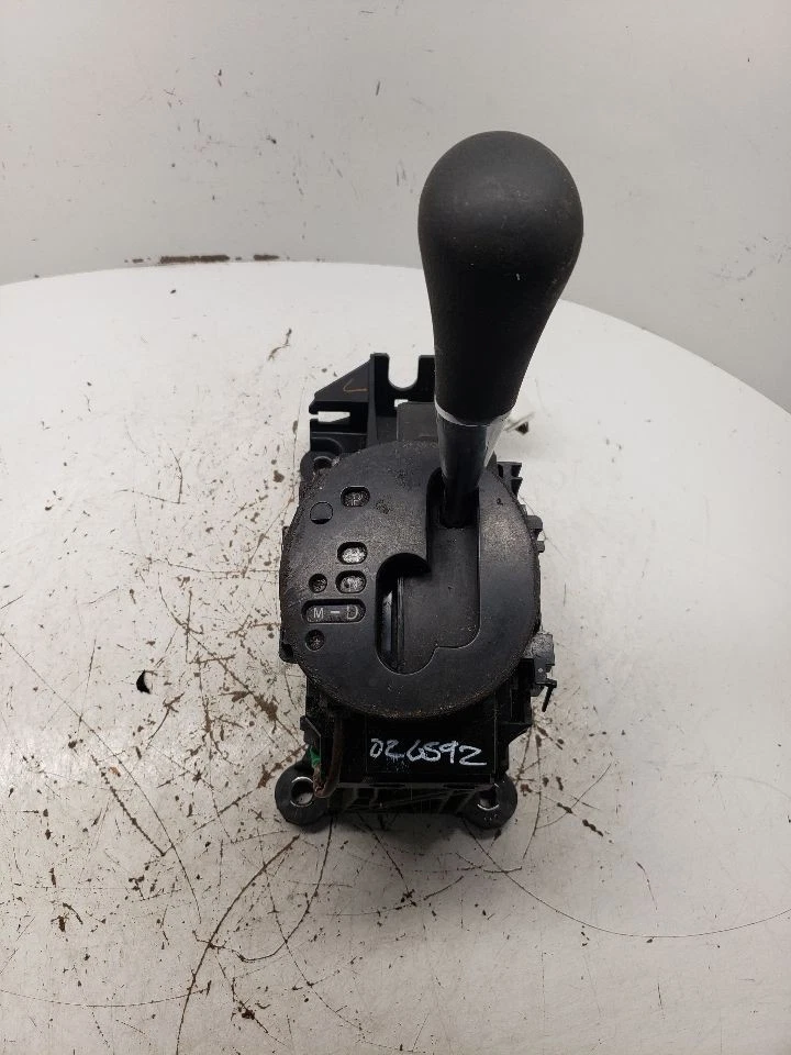 SX4 2010 变速器换档 1054935 — 第 2/4 张图片