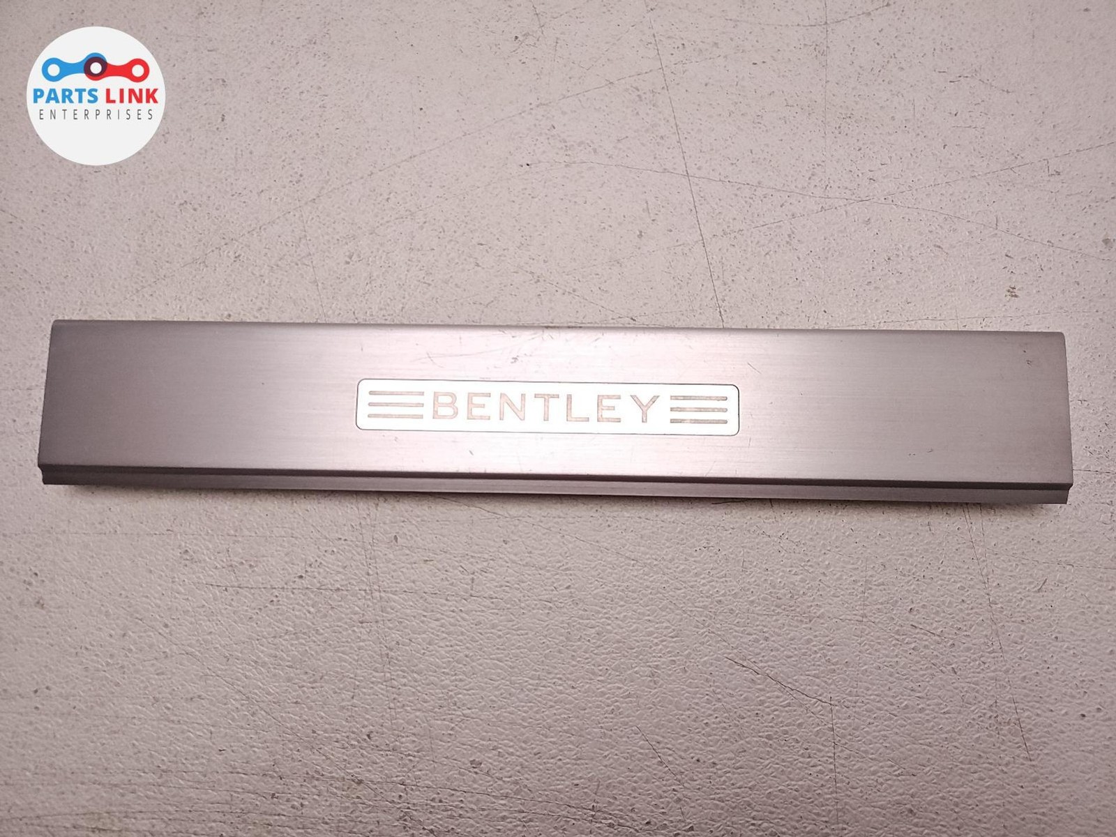 2016-20 BENTLEY BENTAYGA FRONT RIGHT DOOR SILL SCUFF STEP PLATE TRIM COVER 636