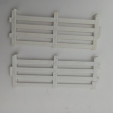 Village Farm 4 Rail FENCES White Corral INTERLOCKING Vintage Plastic Set of 2