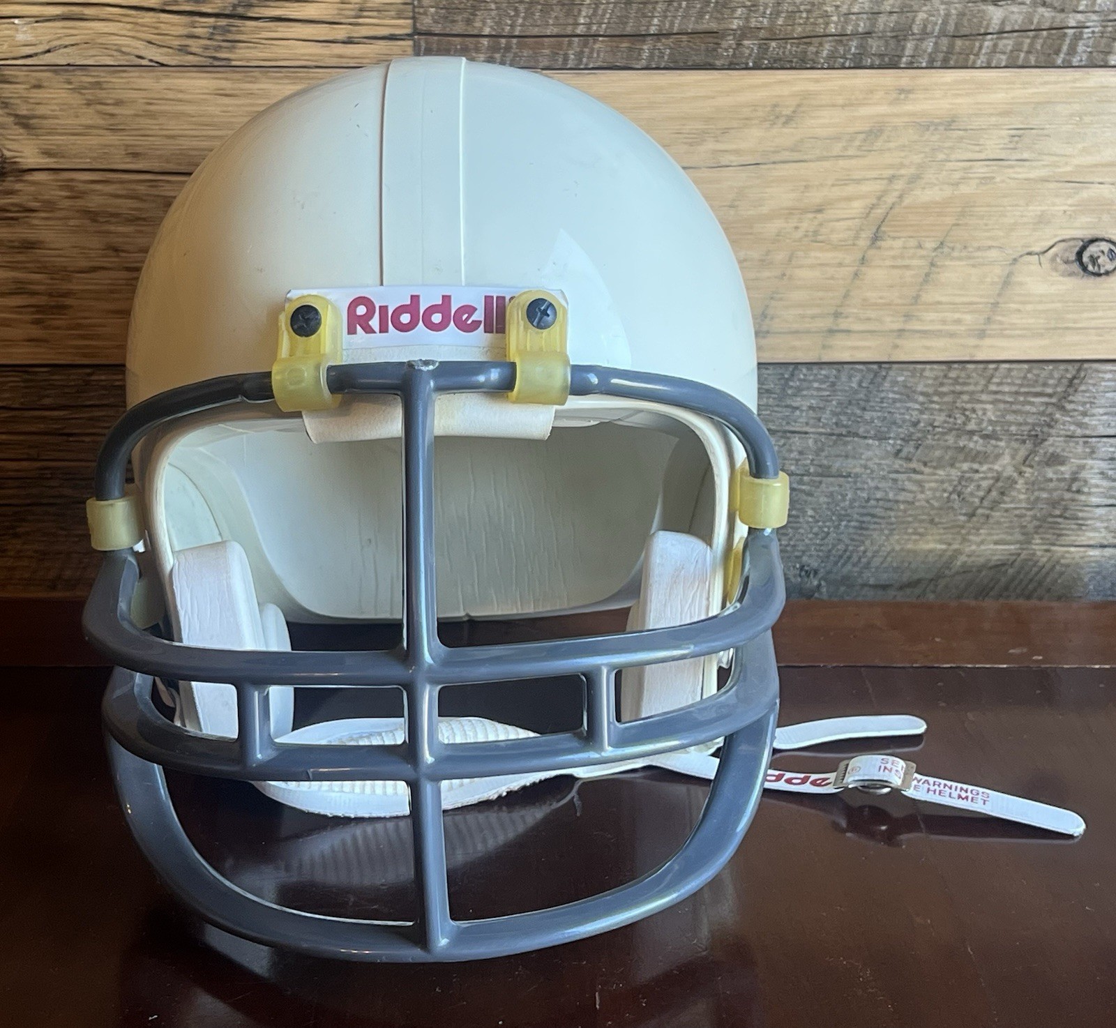 Old Riddell Logo Vintage Riddell 35 Size Medium Football Helmet #41160 White Rare | eBay