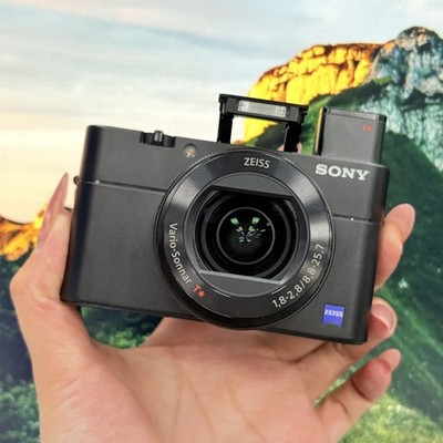 Sony DSC-RX100M5 Cyber-Shot RX100V 20.1MP Digital Camera W/ Flip