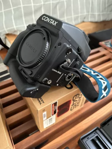 Contax 645 with 55mm lens + Battery Grip