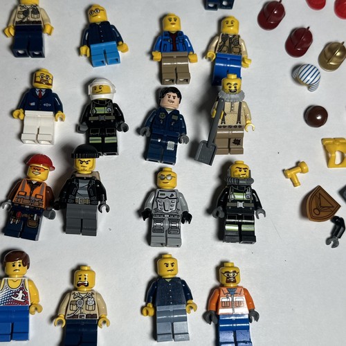 40+ Lego Minifigures Parts And Accessories lot - Picture 5 of 8