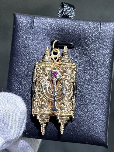 14k Solid Yellow Gold 10 Commandments Unique Judaica 3D Bible Charm Pendant Gift - Picture 13 of 19