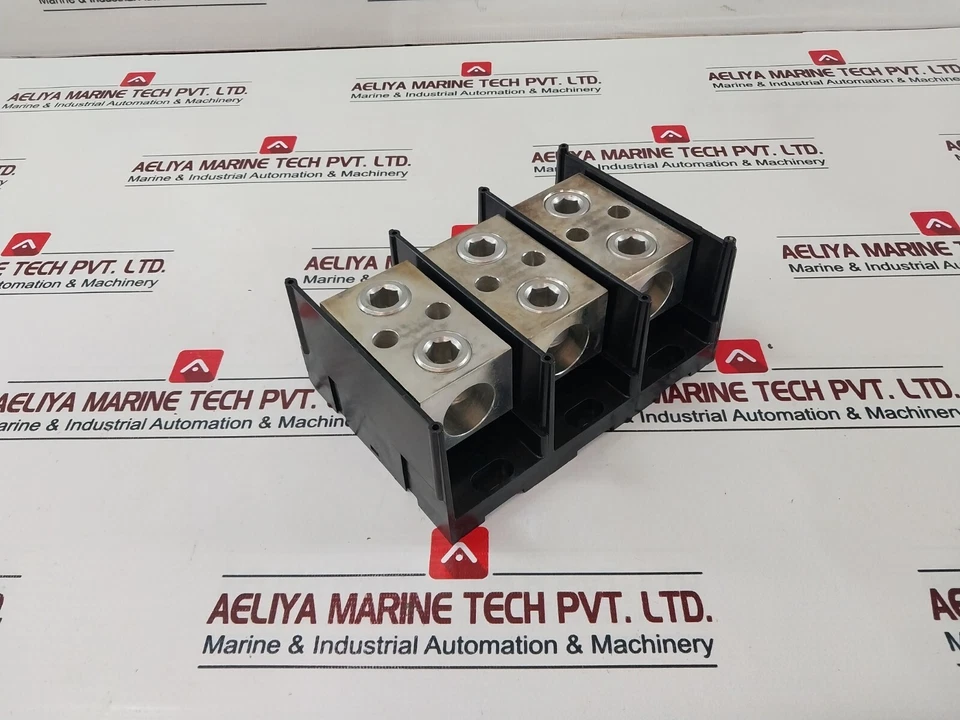 FERRAZ SHAWMUT 69003 3 Pole Large PDB Power Distribution Box - Image 3 of 4