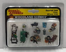 Woodland Scenics - Scenic Accents A1852 "Assorted Junk" 1/87 HO Scale Figures