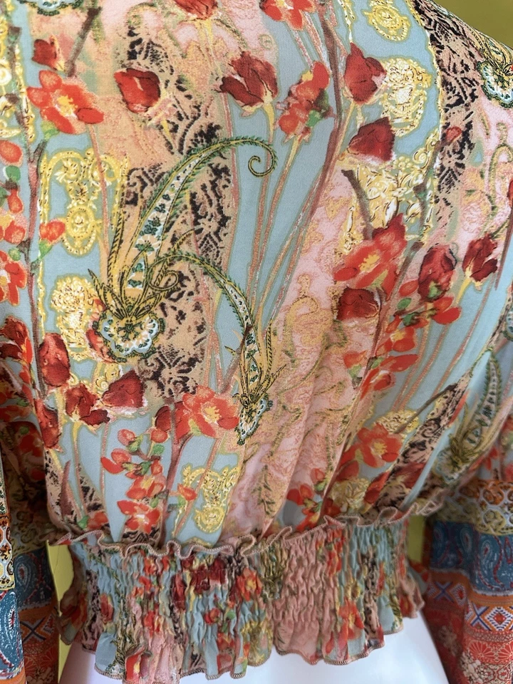 Top corto boho cuello en V con mangas fluidas. Colores de otoño. Talla 6 Foto 3 de 4