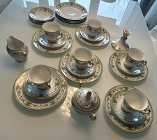 6 teiliges  Kaffeeservice, von Tirschenreuth  1838 in  weiß - grün - Gold. 