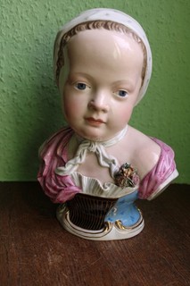 Antike Meissen Porzellan Figur Mädchen Büste 23 5 cm.