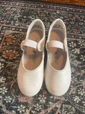 Capezio Children's Size 9.5M White Tap Shoes - No Laces
