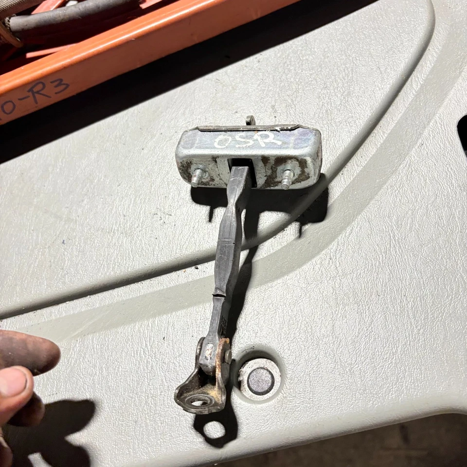 Correa de retención de puerta trasera derecha para conductor Toyota Corolla 2000-2006 Foto 2 de 4