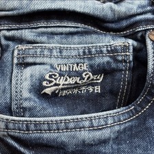 Jeans Superdry The Fondry - Taille W34 L34 - Coupe Droite Vintage - Bleu Délavé Moyen - Neuf Avec étiquettes
