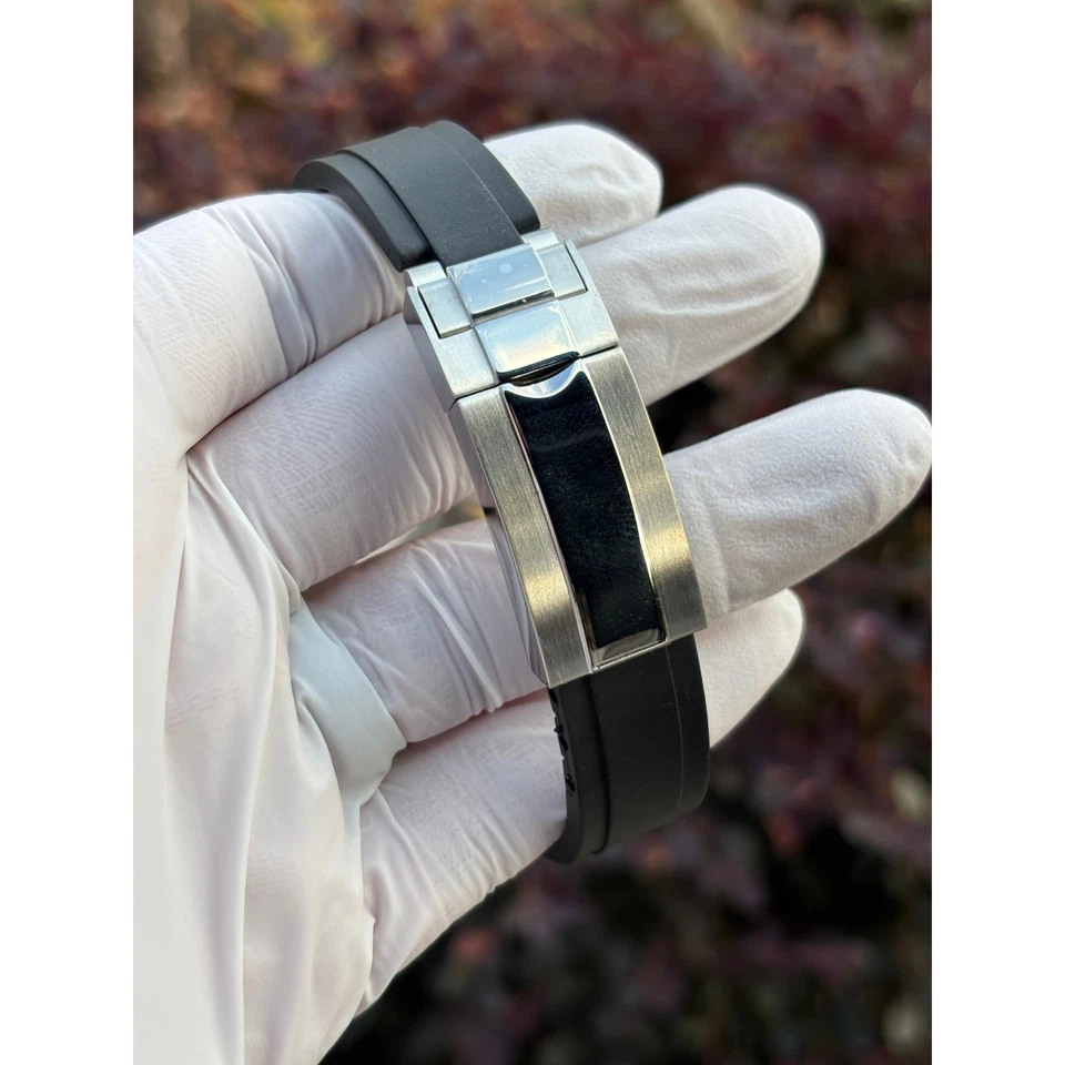 Seiko VK63 Chronograph Mod 40mm Panda White Dial Tachymeter Rubber Strap UNWORN - Image 4 of 4