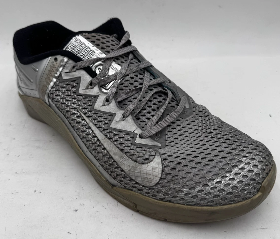 Nike‎ Metcon 6 PRM Metallic Silver Shoe Sz 8.5 Nike Metcon 6 Premium Metallic Silver for Sale  main image 4