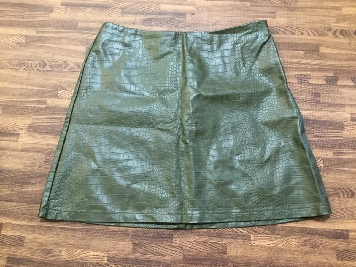 Primark Women s Faux Leather Skirt Green Color Size 8 eBay