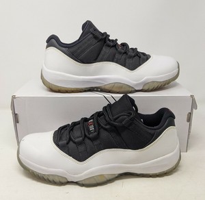 air jordan 11 low tuxedo