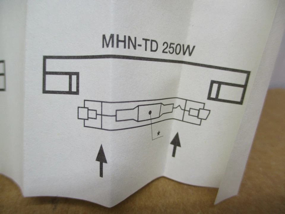 PHILIPS 303503 MHN70/TD/840 70W 4000K NEW - Image 3 of 4