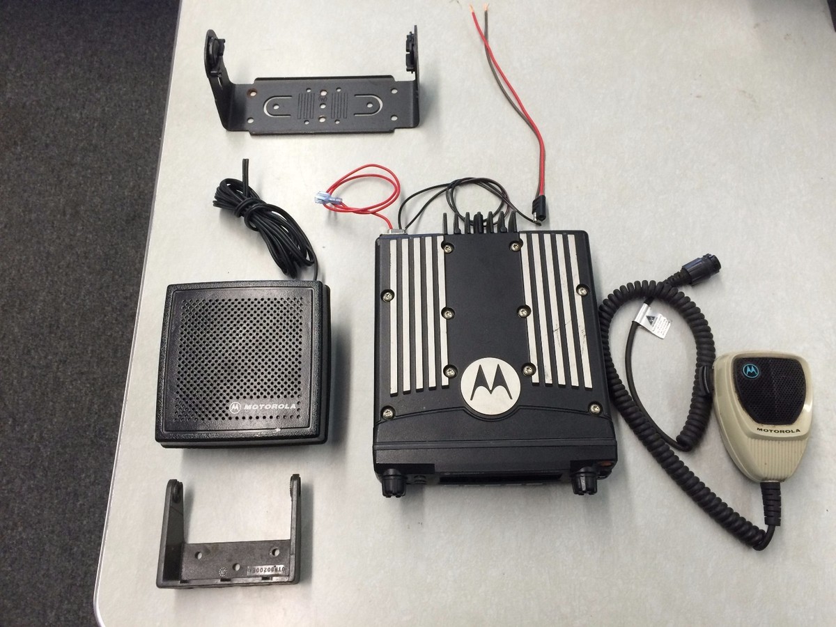Motorola XTL2500 P25 Digital 700/800 Mhz Mobile Radio M21URM9PW2AN