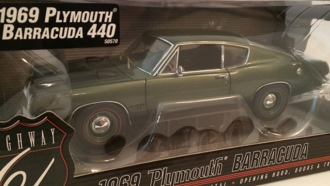 1969 Plymouth Barracuda 1/18(サブライムグリーン) YAT-MING 92179G Scale 1/18 | PLYMOUTH BARRACUDA 440 COUPE