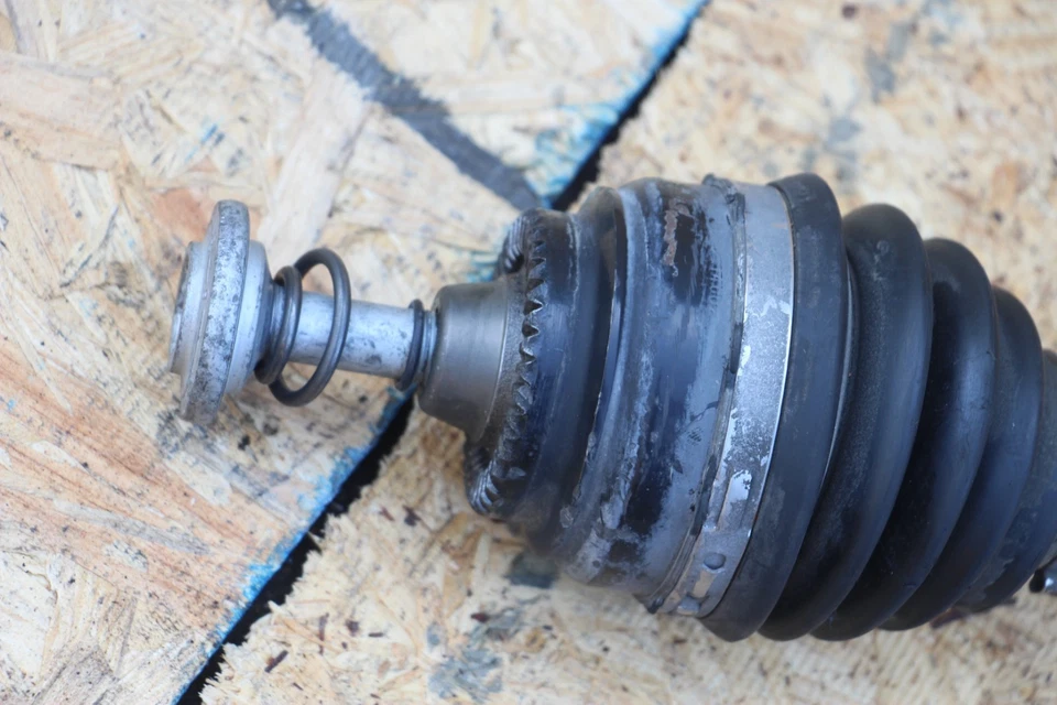 08-16 CV EJE SALIDA IZQUIERDO BMW OEM 550i GT F01 F02 F07 + GT + LCI Foto 3 de 4