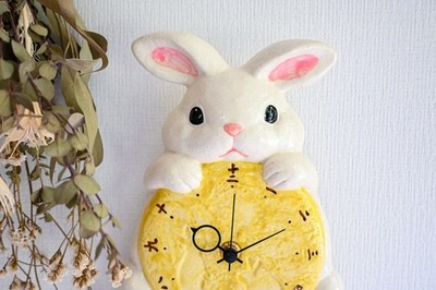 Japanese Lucky White Rabbit Pendulum Wall Clock w/Moon Seto Ware