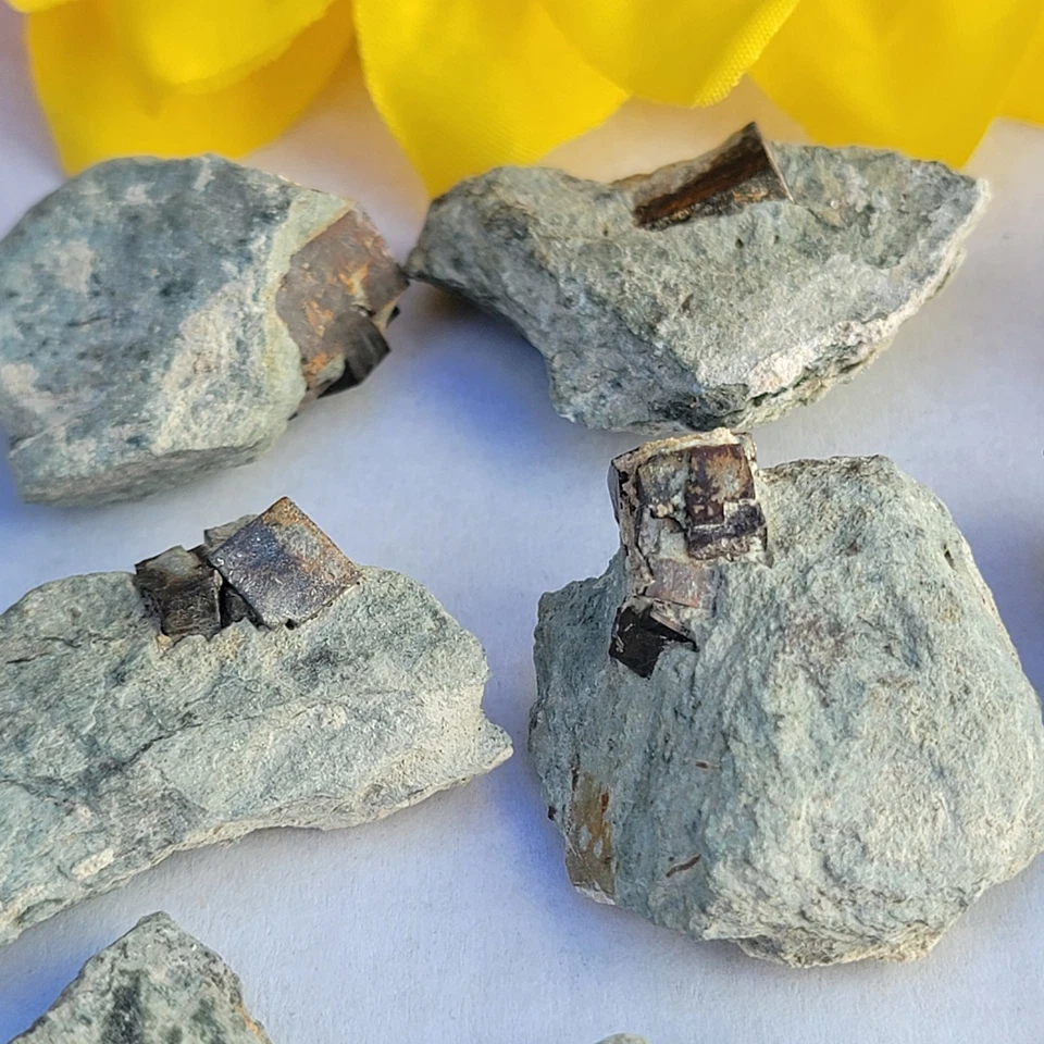 Natural Cubic Limonite after Pyrite Pseudomorph Crystals on Matrix Lot 117 g - Image 4 of 4