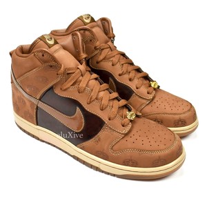 nike mighty crown