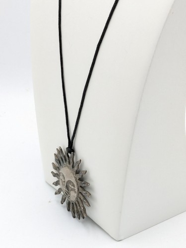 Vintage Radiant Smiling Sun Pendant Silver Tone Corded Necklace - Picture 5 of 11