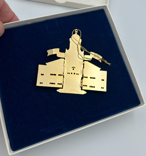1989 Carver Hall Building Bloomsburg University Pa. Gold Metal Ornament in Box - Picture 4 of 7