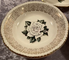 Homer Laughlin White Windsor Rose lot, 4 bread, 3 fruit, 4 cups, 2 saucers.