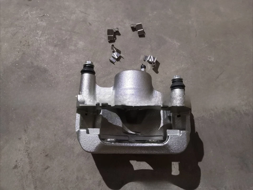 For Front Brake Caliper Toyota Hilux Vigo 2009-2012* - Image 3 of 4
