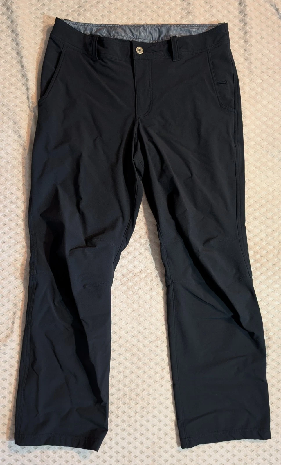 LULULEMON Men's Black Softshell Pants Size 38