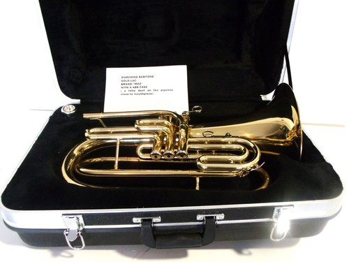 Marching Baritone Key of Bb w/ Case Gold Lacquer Excellent Condition