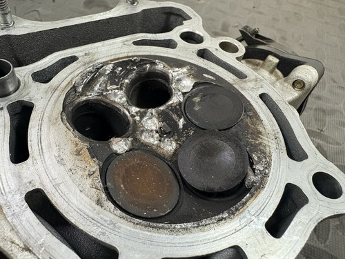 2007 - 2009 Yamaha YZ250F YZ 250F Cylinder Head Top End Valve Box Damaged CORE - Bild 19 von 24