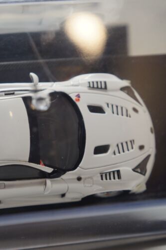 EBBRO MODELS 2012 NURBURGRING - LEXUS LFA / GAZOO RACING - 1/43 SCALE MODEL CAR - Picture 11 of 11