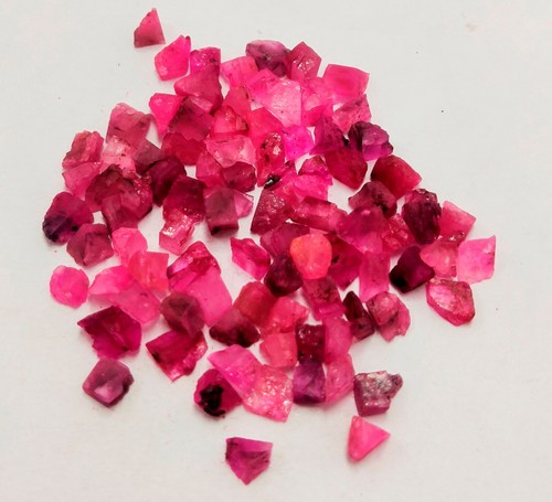 Lotto di pietre preziose sciolte grezze grezze Bixbite Maxixe trapiche multi berillo grezze naturali - Foto 2 di 30
