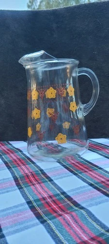 Pyrex Vintage Butterfly Gold Clear Glass Pitcher/Carafe with Handle