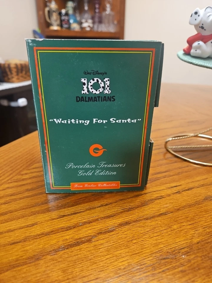 The Grolier Collectibles Disney Collection 101 Dalmatians "Waiting For Santa" - Image 3 of 3