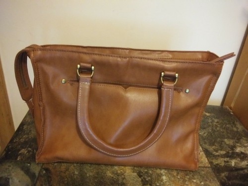 Universal Thread Goods Co.Tan Faux Leather Purse Handbag M-L Pockets Zip Closure - Picture 2 of 10