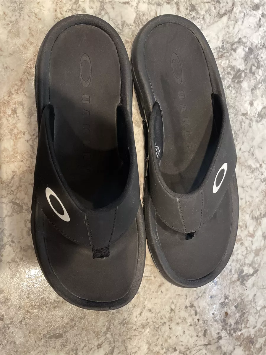 Oakley sandals online near me