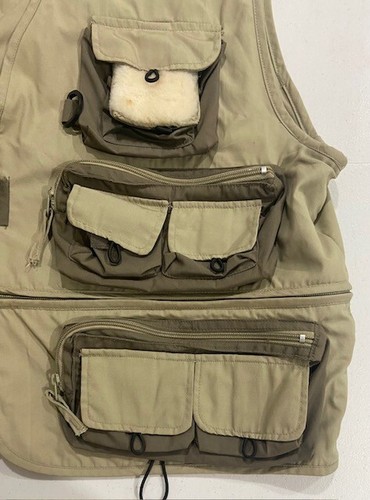 Field & Stream Fishing Vest Size 2XL Full Zip Several Pockets Tan & Brown EUC - Picture 5 of 7