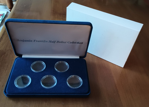 BLUE VELVET PRESENTATION BOX ~ 5 Franklin Half Dollar Empty Coin Capsules