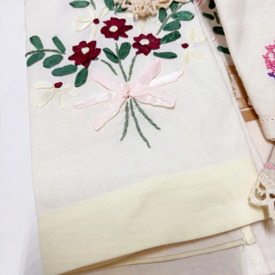 Vtg Lot Of 21 Hand Embroidered Lace Edge Miscellaneous Handkerchiefs Napkins - Image 2 of 4